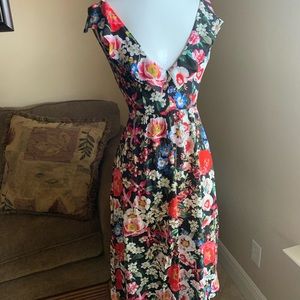 Zara Floral V-neck sundress XS